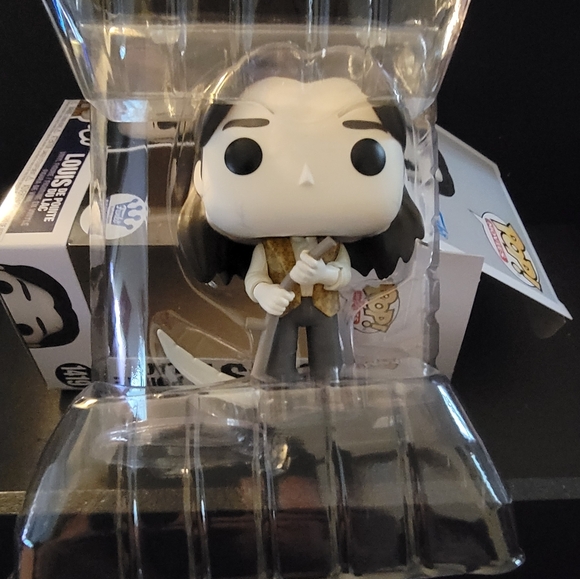 NIB Funko Pop Louis De Pointe Du Lac Figure - Picture 8 of 10